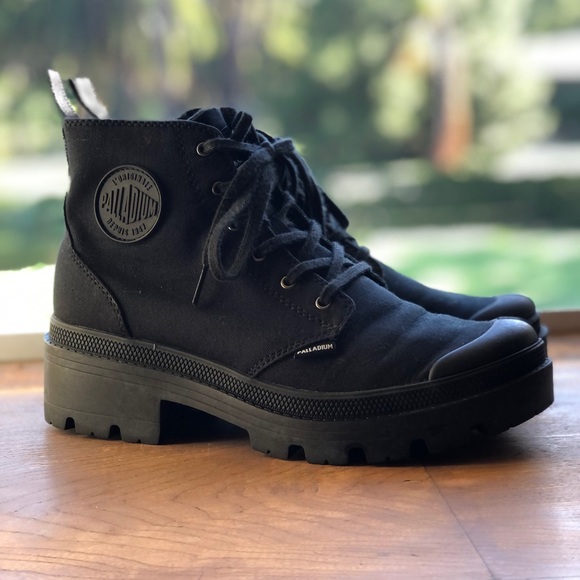 Palladium Shoes - Palladium Canvas Boot